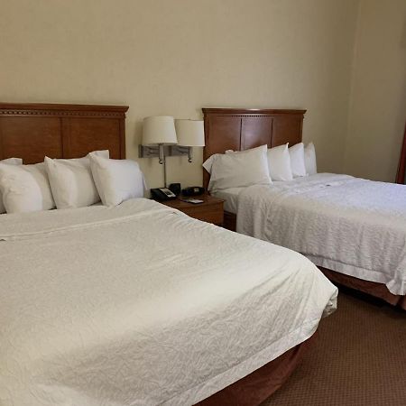 Hampton Inn Belle Vernon Kültér fotó
