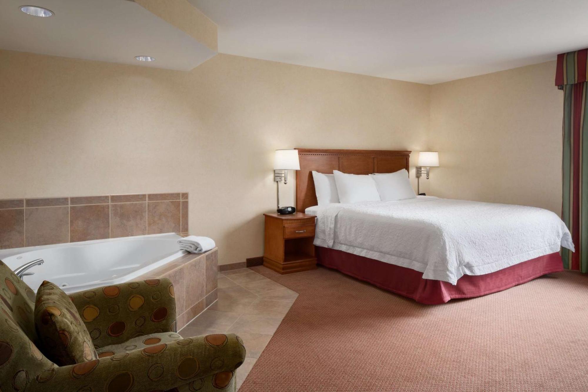 Hampton Inn Belle Vernon Kültér fotó