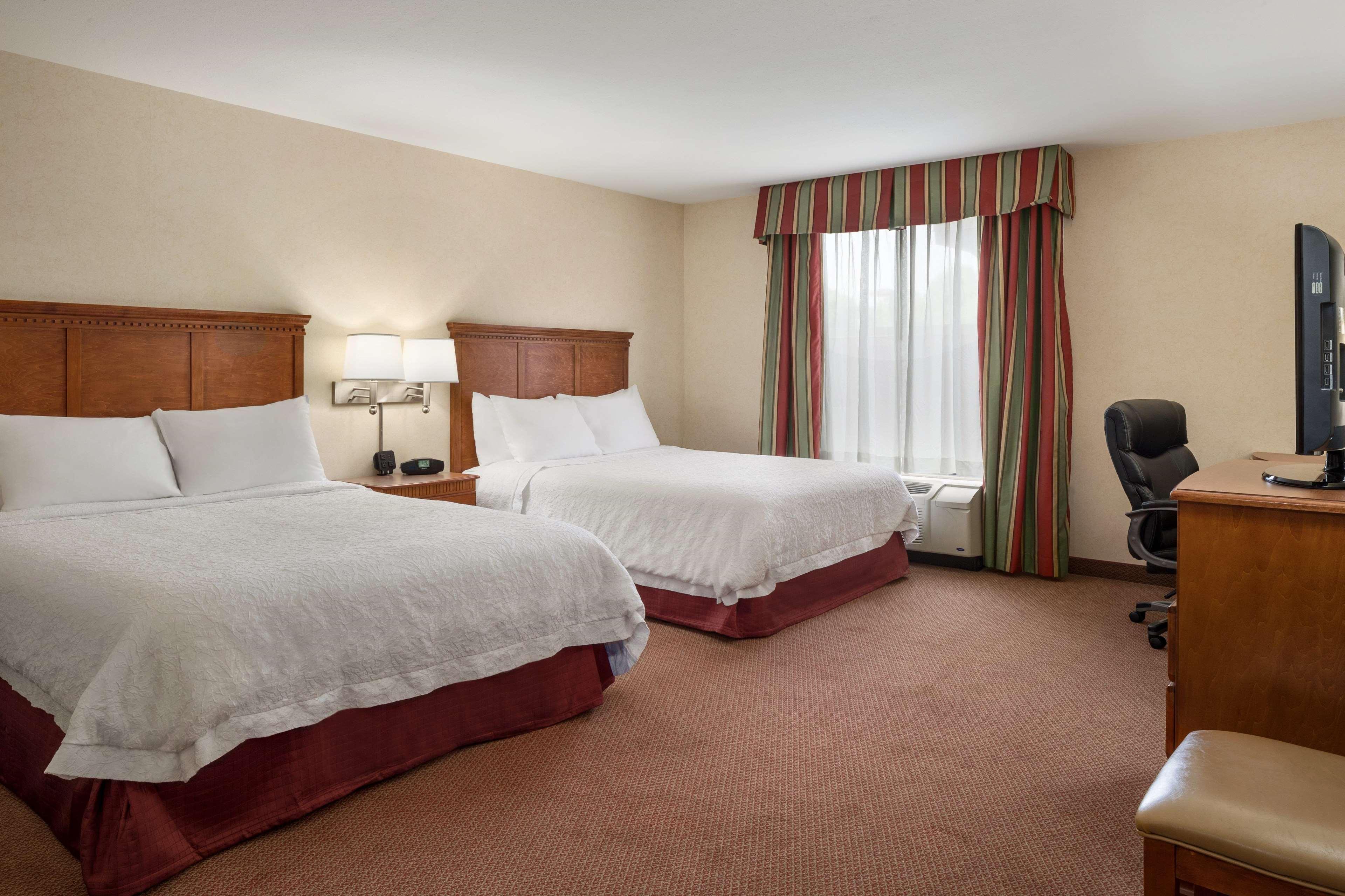 Hampton Inn Belle Vernon Kültér fotó