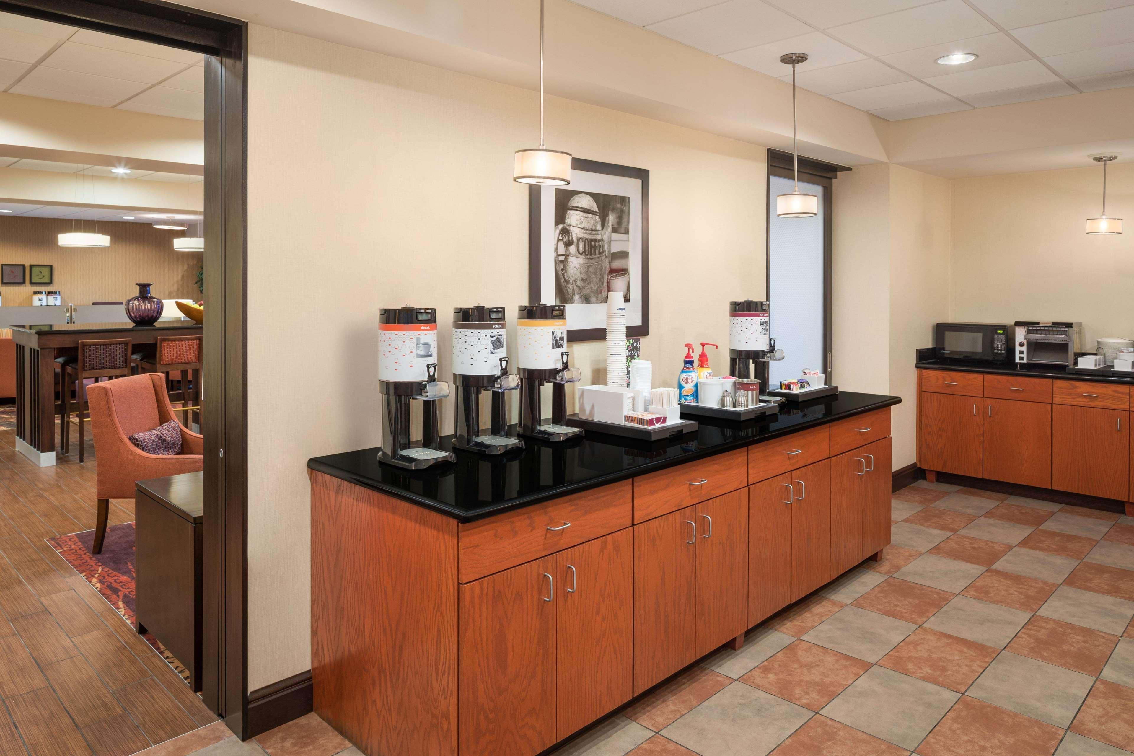 Hampton Inn Belle Vernon Kültér fotó