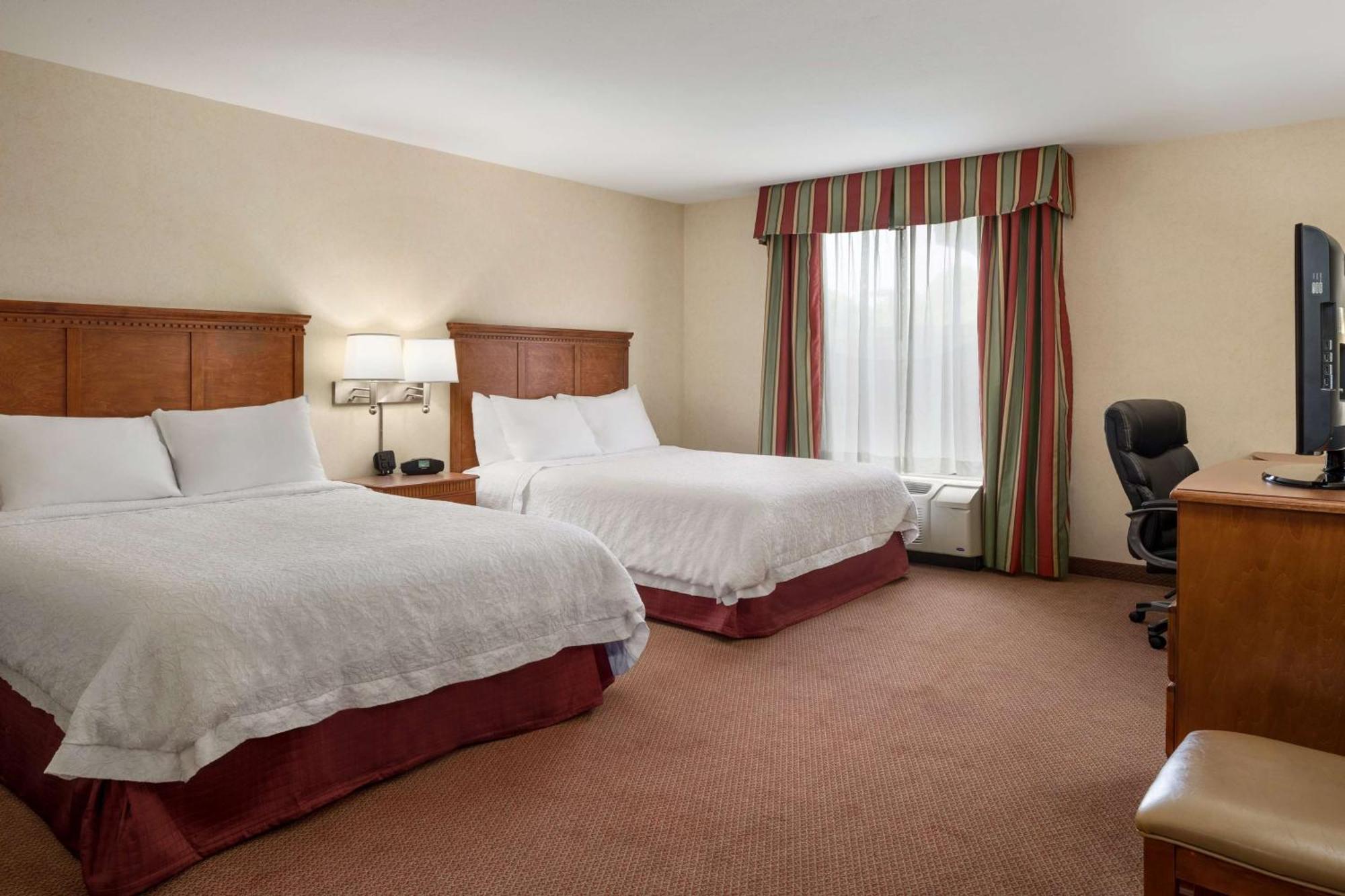 Hampton Inn Belle Vernon Kültér fotó