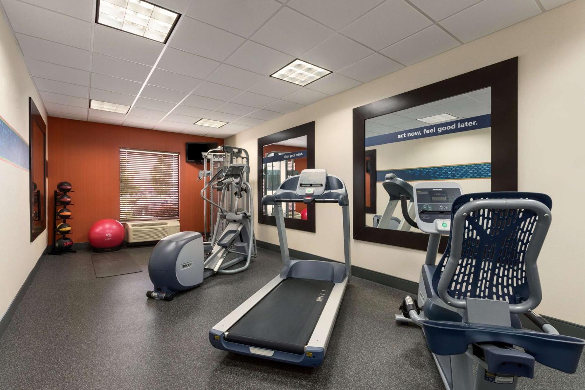Hampton Inn Belle Vernon Kültér fotó