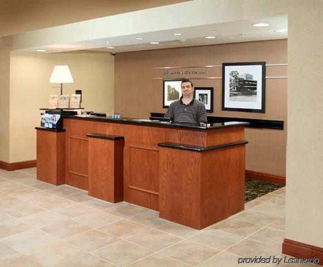 Hampton Inn Belle Vernon Beltér fotó
